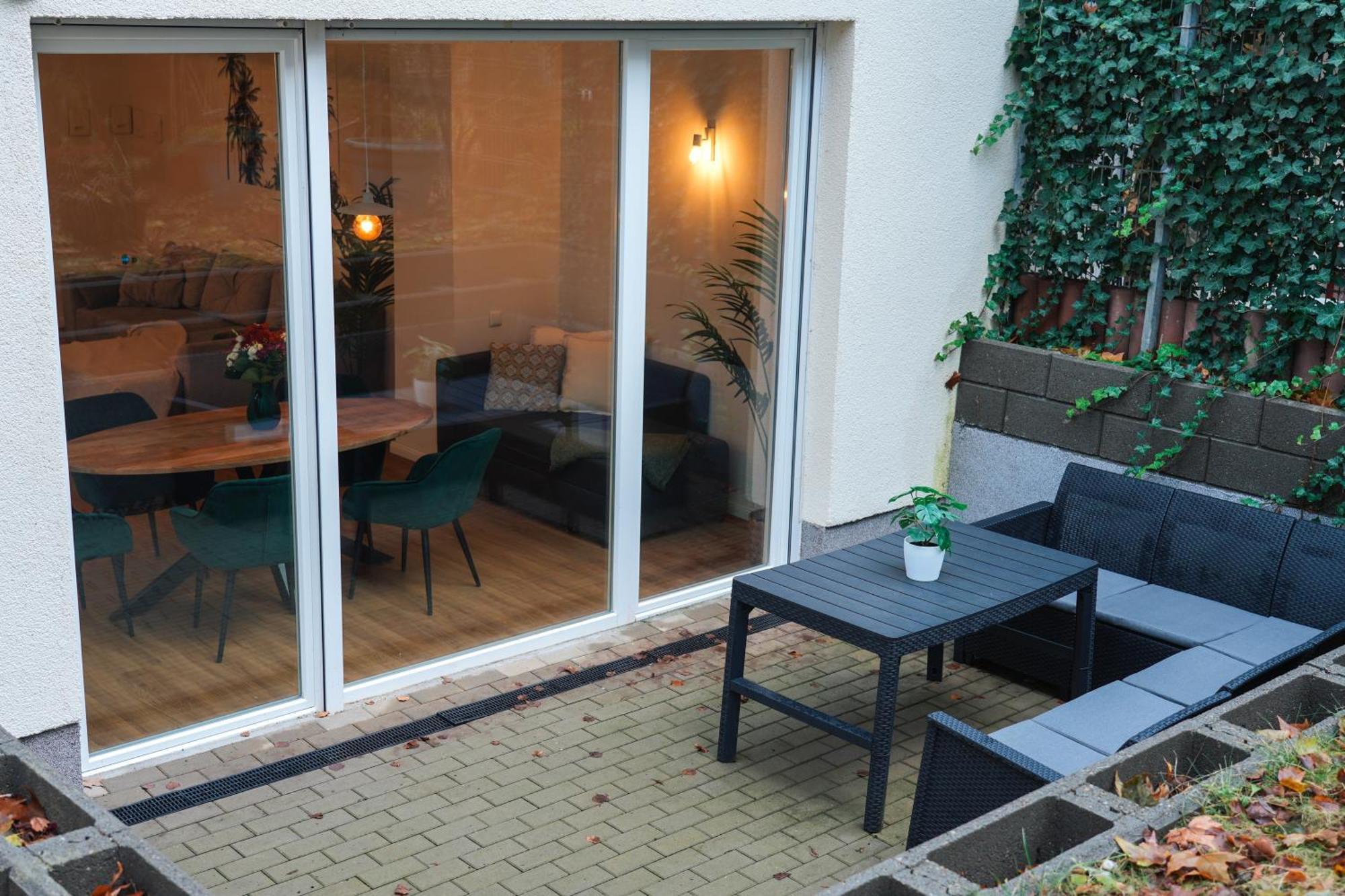 Global Living - Design I I Beamer I Kitchen I Terrace I Apartment *