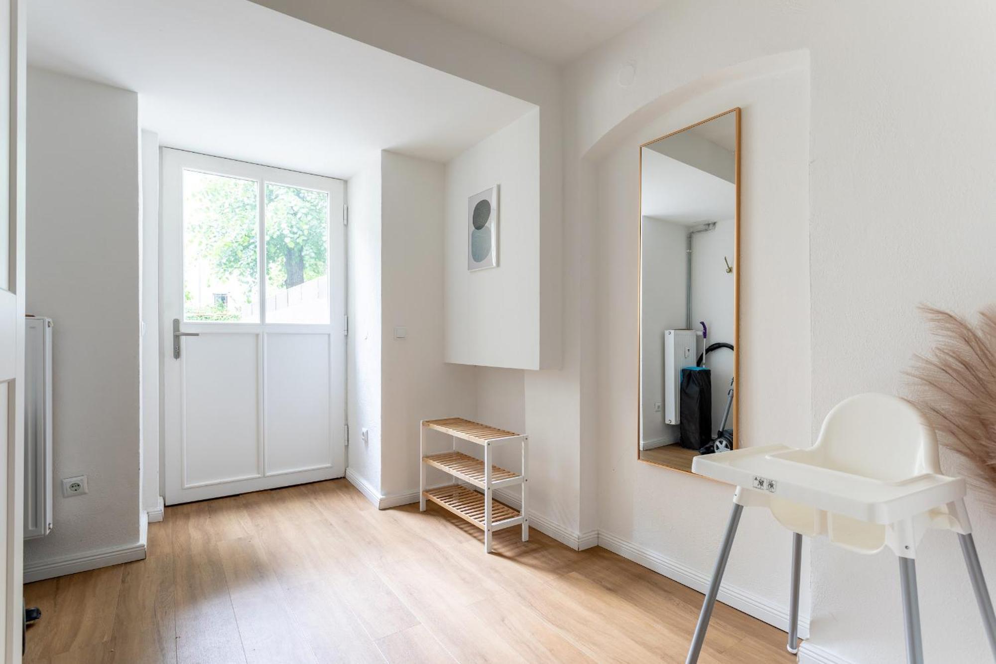 Global Living - Design I I Beamer I Kitchen I Terrace I Appartement Berlin